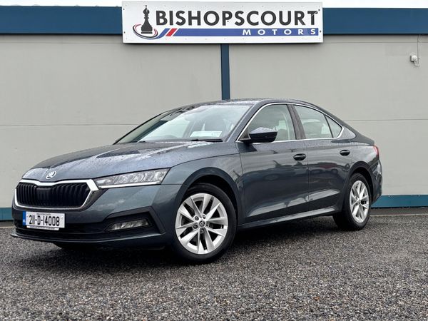 Skoda Octavia Saloon, Petrol, 2021, Grey