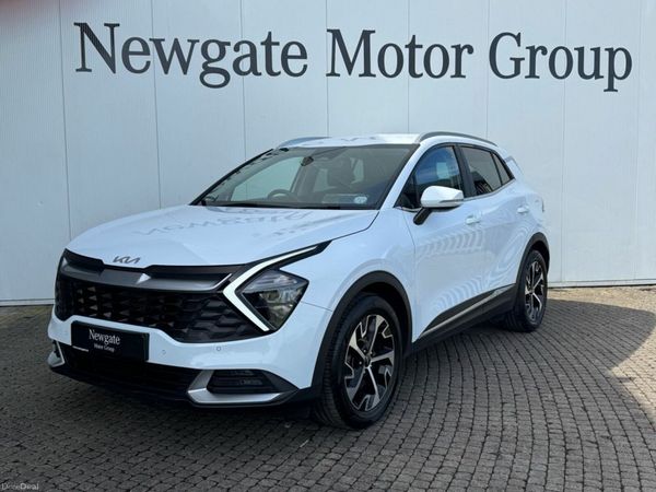 Kia Sportage MPV, Diesel, 2025, White