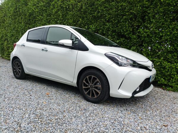 Toyota Yaris Hatchback, Petrol, 2016, White