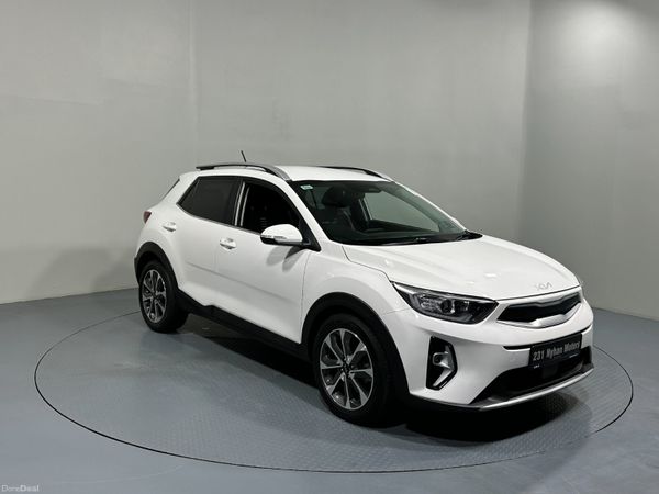 Kia Stonic MPV, Petrol Hybrid, 2023, White