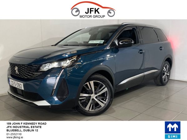 Peugeot 5008 MPV, Diesel, 2022, Blue