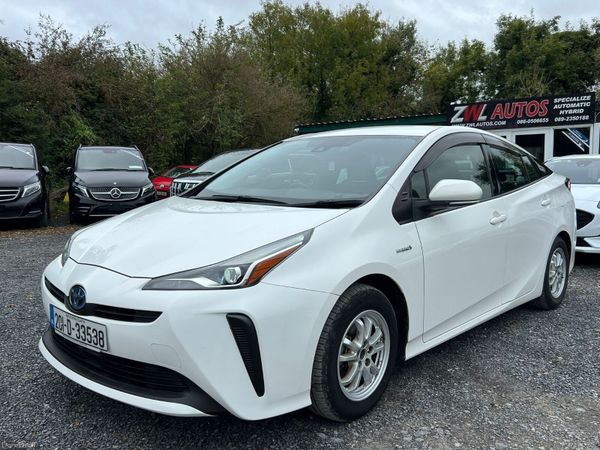 Toyota Prius Hatchback, Petrol Hybrid, 2021, White
