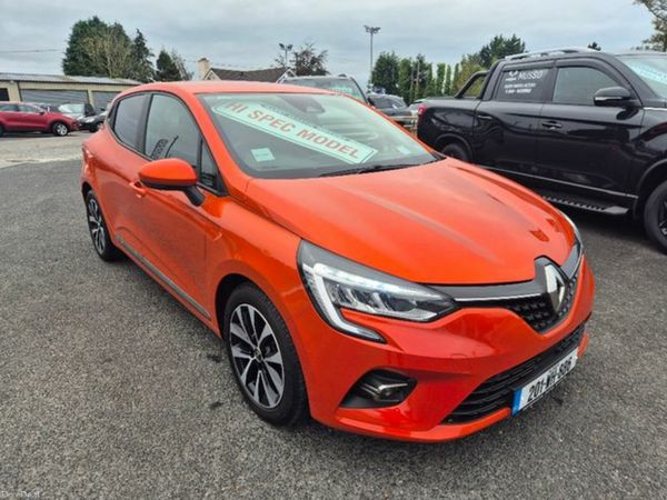 Renault Clio Hatchback, Petrol, 2020, Orange