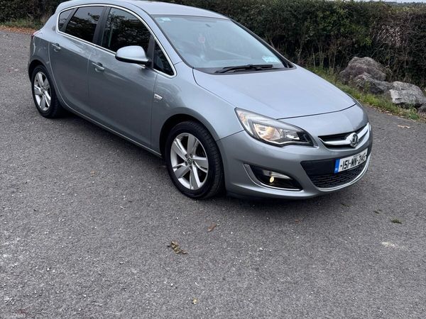 Vauxhall Astra Hatchback, Petrol, 2015, Silver