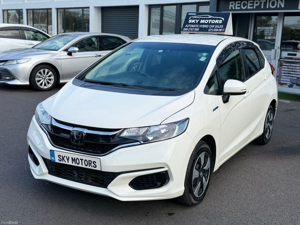 Honda Fit Hatchback, Petrol Hybrid, 2019, White