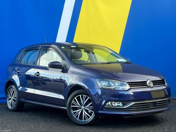 Volkswagen Polo Hatchback, Petrol, 2016, Blue