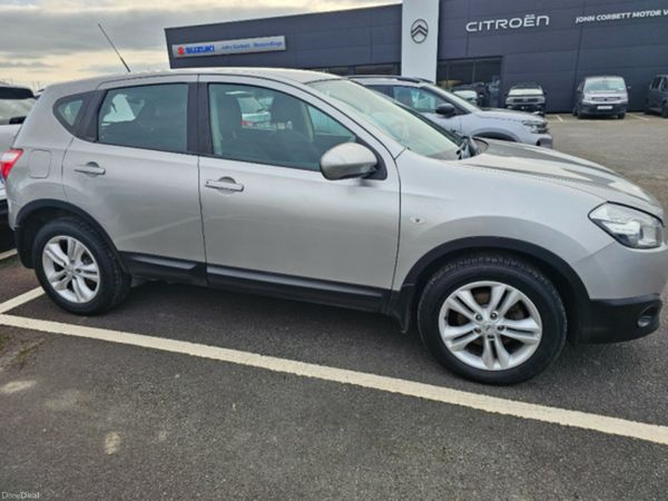 Nissan Qashqai SUV, Diesel, 2013, Silver