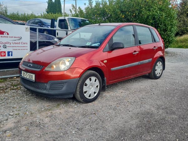 Ford Fiesta Hatchback, Petrol, 2007, Red