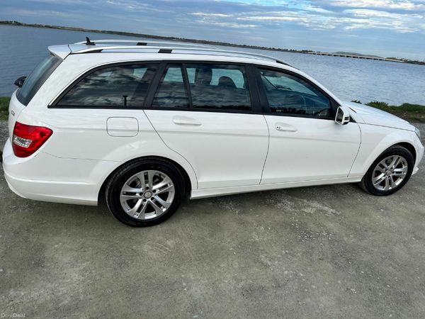 Mercedes-Benz C-Class Estate, Diesel, 2014, White