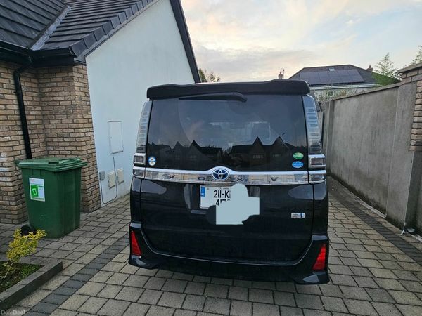 Toyota Voxy MPV, Petrol Hybrid, 2021, Black