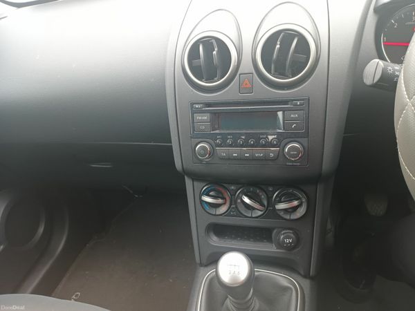 Nissan Qashqai Hatchback, Diesel, 2012, Black