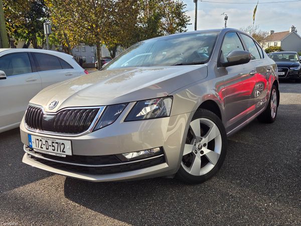 Skoda Octavia Saloon, Petrol, 2017, Beige