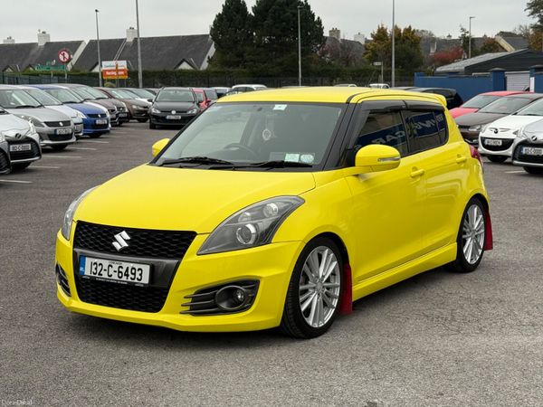 Suzuki Swift Hatchback, Petrol, 2013, Yellow