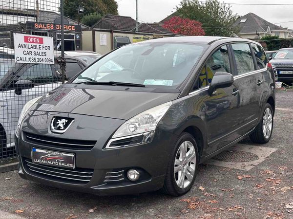 Peugeot 5008 MPV, Diesel, 2012, Grey