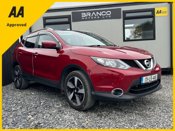 Nissan Qashqai SUV, Diesel, 2017, Red