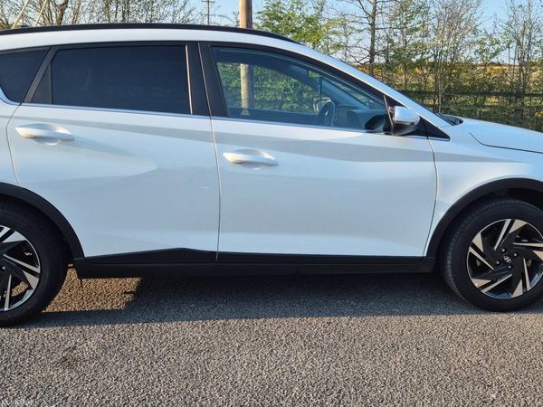 Hyundai Bayon Estate/Jeep, Petrol, 2023, White