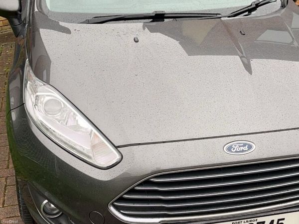 Ford Fiesta Hatchback, Petrol, 2017, Grey