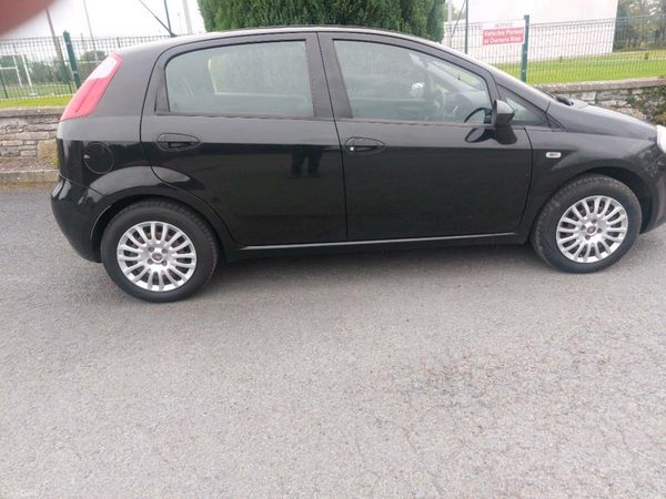 Fiat Punto Hatchback, Petrol, 2014, Black