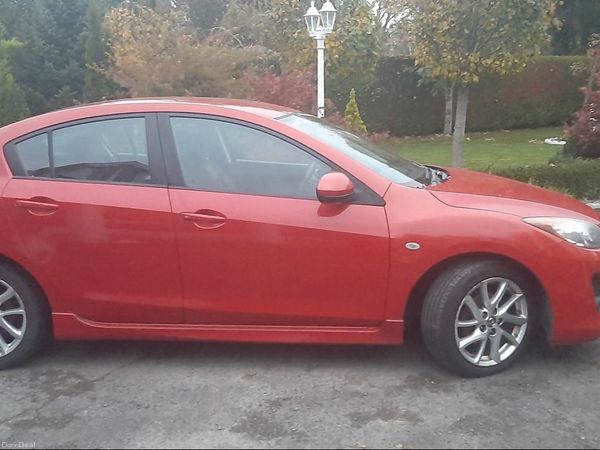 Mazda Mazda3 Saloon, Diesel, 2013, Red