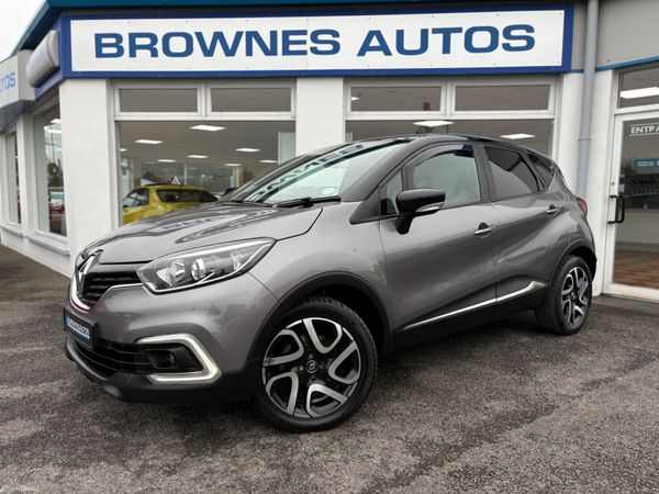 Renault Captur Hatchback, Diesel, 2019, Grey