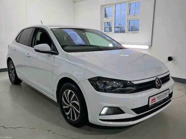 Volkswagen Polo Hatchback, Petrol, 2018, White