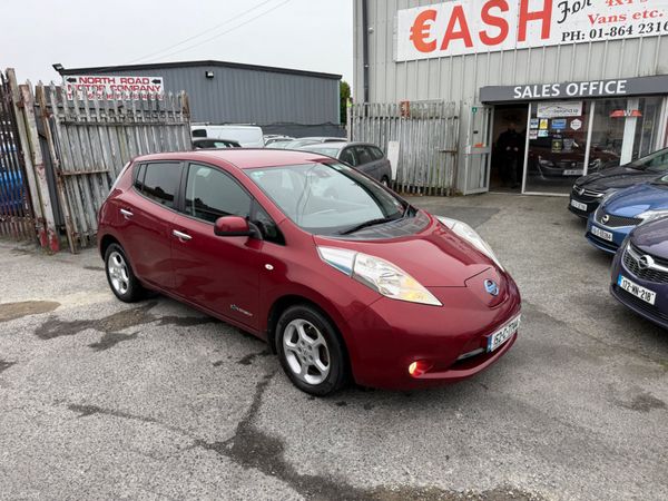 Nissan Leaf Hatchback, Electric, 2015, Red