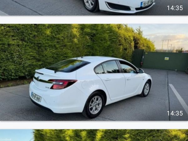 Vauxhall Insignia Hatchback, Diesel, 2015, White