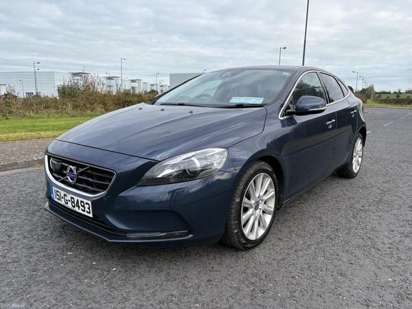 Volvo V40 Hatchback, Petrol, 2015, Blue