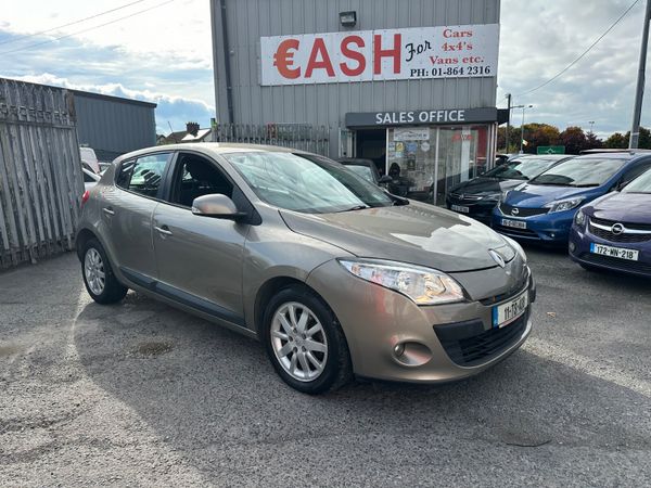 Renault Megane Hatchback, Diesel, 2011, Gold
