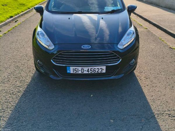 Ford Fiesta Hatchback, Petrol, 2015, Black