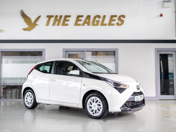 Toyota Aygo Hatchback, Petrol, 2021, White