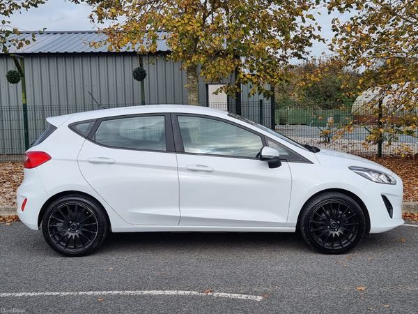 Ford Fiesta Hatchback, Petrol, 2019, White