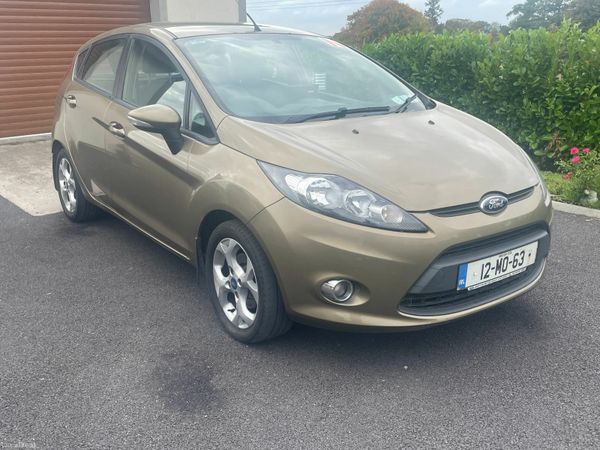 Ford Fiesta Hatchback, Diesel, 2012, Brown