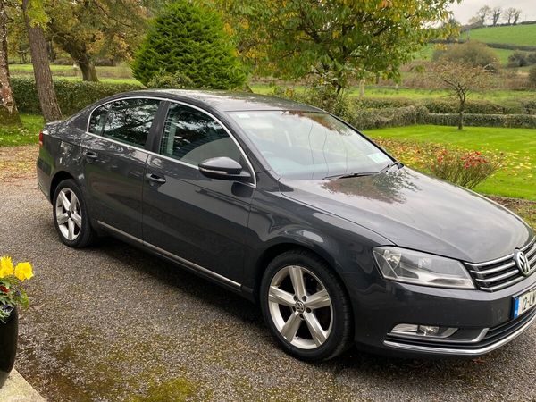 Volkswagen Passat Saloon, Diesel, 2012, Grey