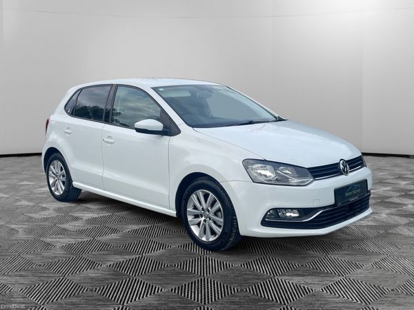 Volkswagen Polo Hatchback, Petrol, 2016, White