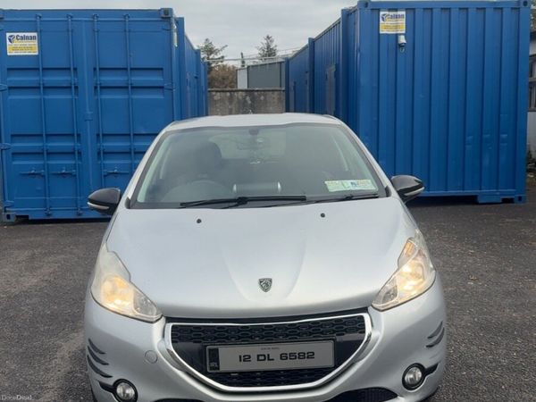 Peugeot 208 Hatchback, Diesel, 2012, Silver