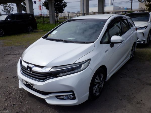Honda Shuttle Estate, Petrol Hybrid, 2016, White