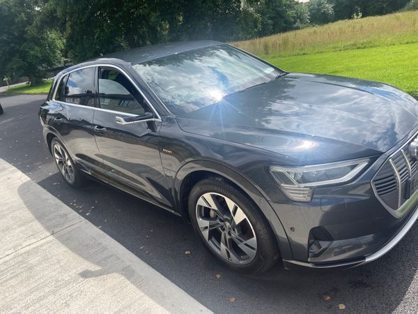 Audi e-tron Estate/Jeep, Electric, 2020, Grey