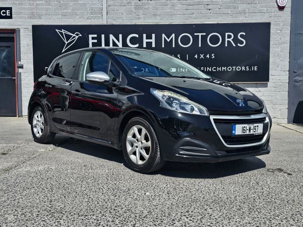 Peugeot 208 Hatchback, Petrol, 2016, Black