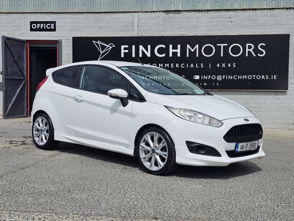 Ford Fiesta Hatchback, Diesel, 2014, White