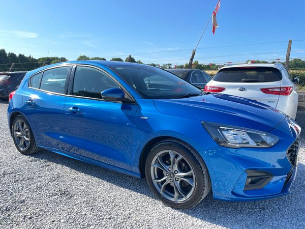 Ford Focus Hatchback, Diesel, 2020, Blue