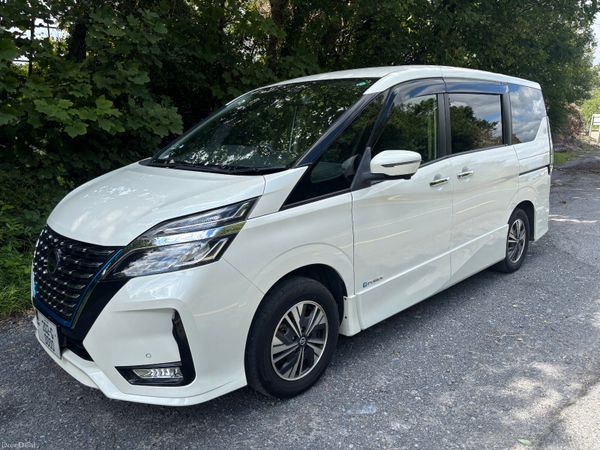 Nissan Serena MPV, Petrol Hybrid, 2020, White