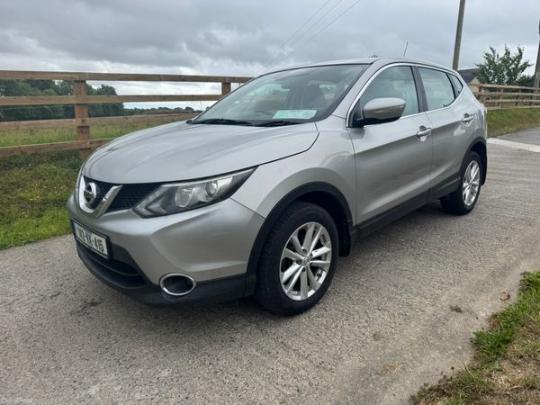 Nissan Qashqai Hatchback, Diesel, 2014, Silver