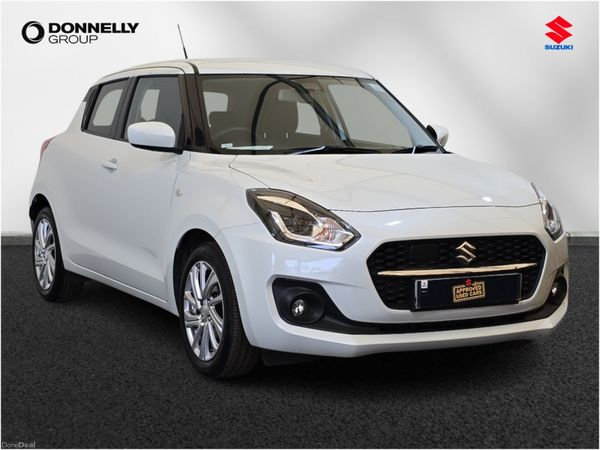 Suzuki Swift Hatchback, Petrol, 2024, White