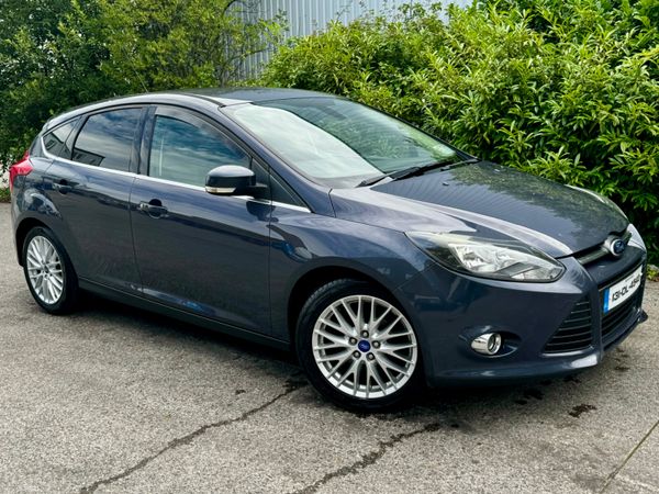 Ford Focus Hatchback, Petrol, 2013, Grey
