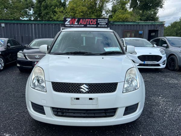 Suzuki Swift Hatchback, Petrol, 2010, White