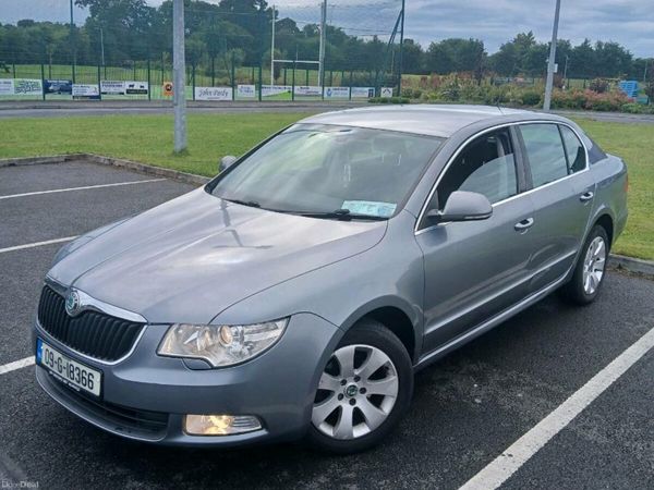 Skoda Superb Hatchback, Diesel, 2009, Grey