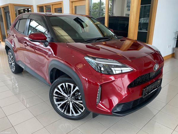 Toyota Yaris Cross Hatchback, Petrol, 2021, Red