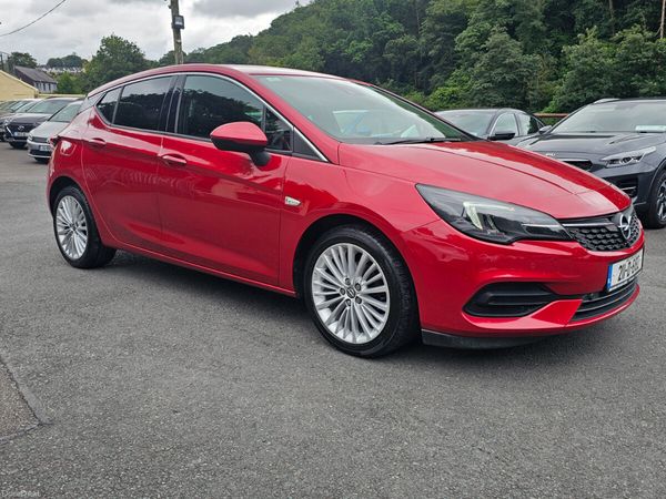 Opel Astra Hatchback, Diesel, 2021, Red