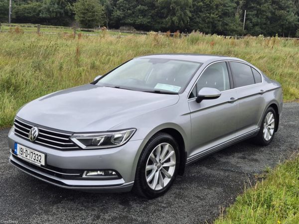 Volkswagen Passat Saloon, Diesel, 2019, Grey